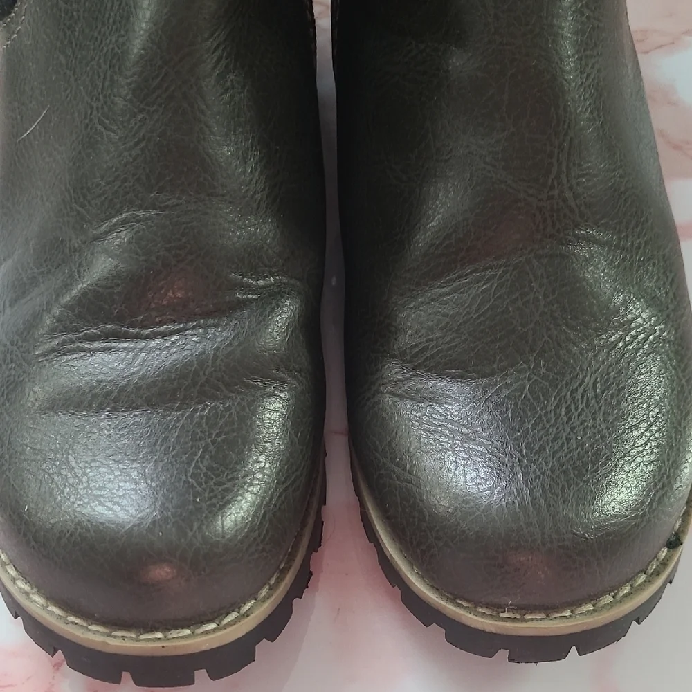 GUC Cliffs by White Mountain Dark Gray Faux Shearling Winter Ankle Boots Sz 7.5M